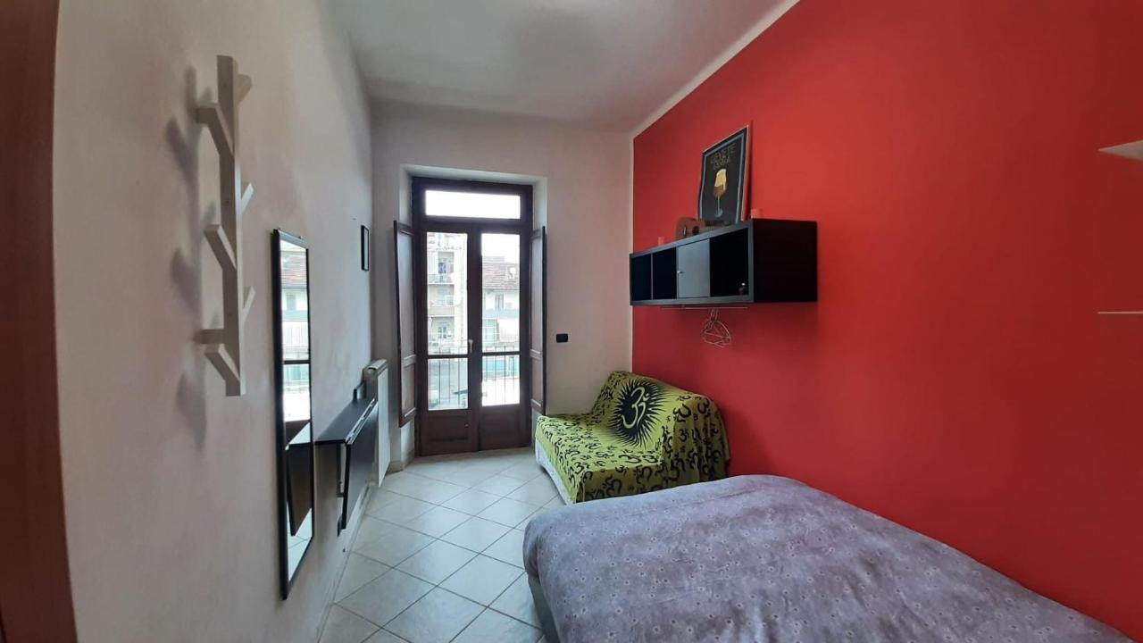 Cozy Room Stanza Close City Center In A Family House Stanza In Appartamento Condiviso Noi Viviamo In Casa Stanza In Affitto Turin Exterior foto