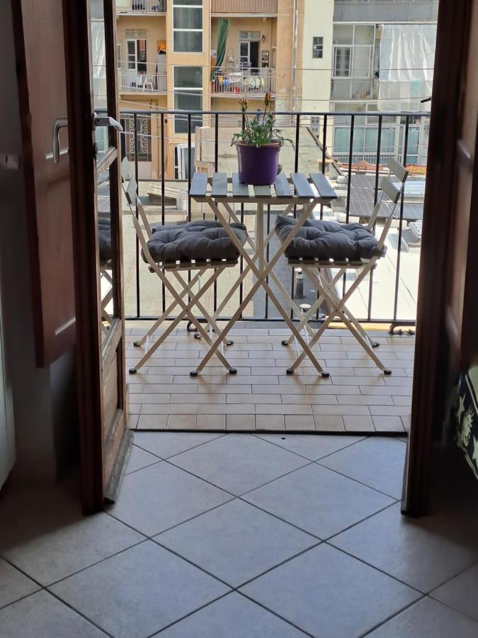 Cozy Room Stanza Close City Center In A Family House Stanza In Appartamento Condiviso Noi Viviamo In Casa Stanza In Affitto Turin Exterior foto